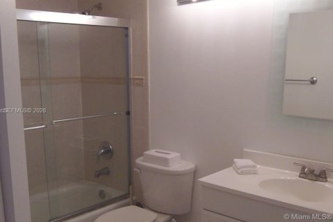 Condo in Aventura, Florida, 1 bedroom № 2187688 - photo 7