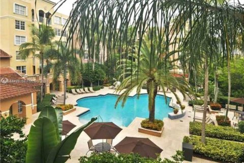 Condo in Aventura, Florida, 1 bedroom № 2187688 - photo 11