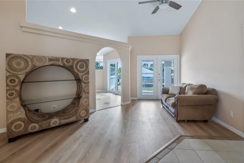 Casa en venta en Clermont, Florida, 3 dormitorios, 232.81 m2 № 1628879 - foto 10