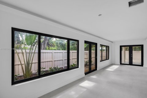 House in Miami Shores, Florida 3 bedrooms, 163.32 sq.m. № 1796982 - photo 8