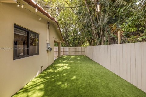 House in Miami Shores, Florida 3 bedrooms, 163.32 sq.m. № 1796982 - photo 30