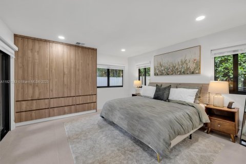 House in Miami Shores, Florida 3 bedrooms, 163.32 sq.m. № 1796982 - photo 17