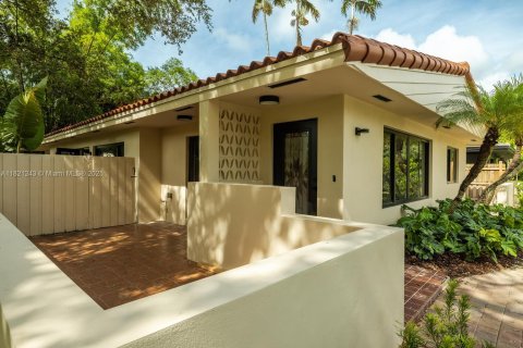 House in Miami Shores, Florida 3 bedrooms, 163.32 sq.m. № 1796982 - photo 9