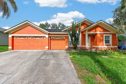 House in Valrico, Florida 4 bedrooms, 188.87 sq.m. № 2283520