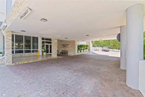 Condo in Miami Beach, Florida, 1 bedroom  № 1828731 - photo 28