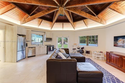 Villa ou maison à vendre à Pinecrest, Floride: 8 chambres, 1080.08 m2 № 1871769 - photo 29