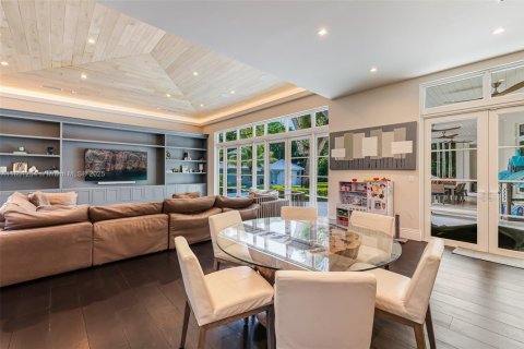 Villa ou maison à vendre à Pinecrest, Floride: 8 chambres, 1080.08 m2 № 1871769 - photo 16