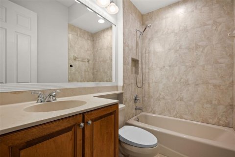 Casa en venta en Tampa, Florida, 4 dormitorios, 400.5 m2 № 2425333 - foto 29
