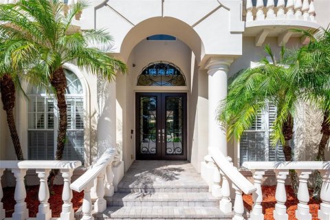 Casa en venta en Tampa, Florida, 4 dormitorios, 400.5 m2 № 2425333 - foto 3