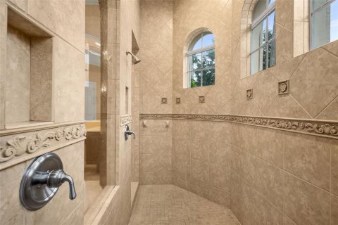 Casa en venta en Tampa, Florida, 4 dormitorios, 400.5 m2 № 2425333 - foto 25