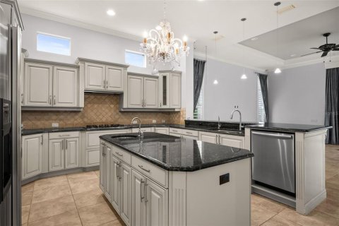 Casa en venta en Tampa, Florida, 4 dormitorios, 400.5 m2 № 2425333 - foto 11