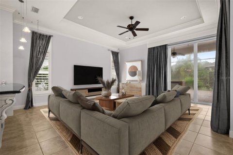 Casa en venta en Tampa, Florida, 4 dormitorios, 400.5 m2 № 2425333 - foto 9