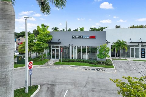 Immobilier commercial à vendre à Pembroke Park, Floride № 2016842 - photo 8
