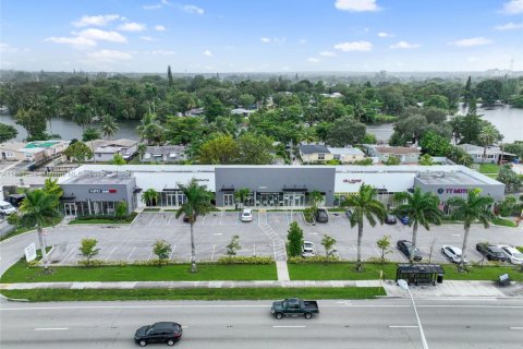 Immobilier commercial à vendre à Pembroke Park, Floride № 2016842 - photo 9