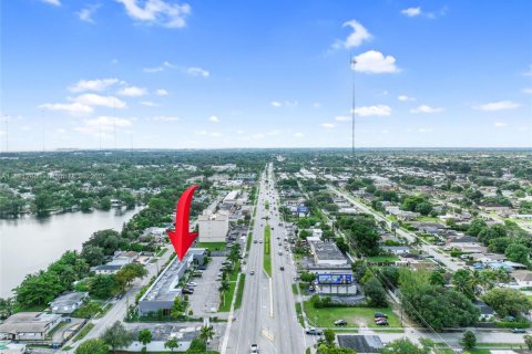 Immobilier commercial à vendre à Pembroke Park, Floride № 2016842 - photo 12