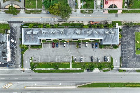 Immobilier commercial à vendre à Pembroke Park, Floride № 2016842 - photo 16