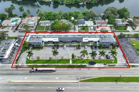 Immobilier commercial à vendre à Pembroke Park, Floride № 2016842 - photo 10