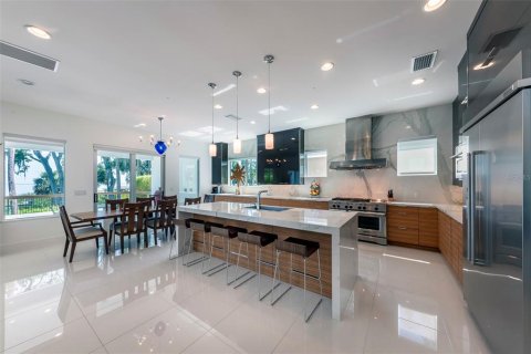 House in Winter Garden, Florida 3 bedrooms, 330.45 sq.m. № 1853708 - photo 5