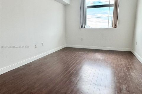 Condo in Hollywood, Florida, 2 bedrooms  № 1920224 - photo 12