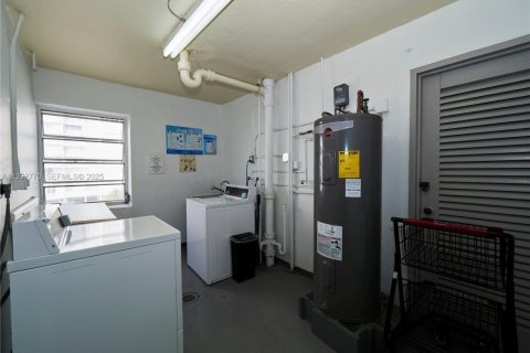 Condo in Aventura, Florida, 1 bedroom № 2152458 - photo 30