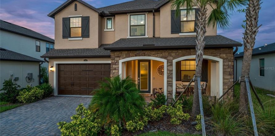 Villa ou maison à ESTANCIA
à Wesley Chapel, Floride 5 chambres, 339 m2 № 1740370