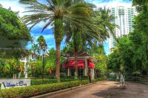 Купить кондоминиум в Авентура, Флорида 2 спальни, 110.65м2, № 2051772 - фото 2