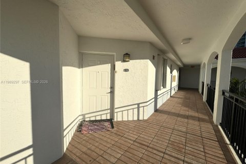 Купить кондоминиум в Авентура, Флорида 2 спальни, 110.65м2, № 2051772 - фото 3