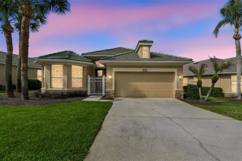 House in Dade City, Florida 2 bedrooms, 165.64 sq.m. № 2147746 - photo 4