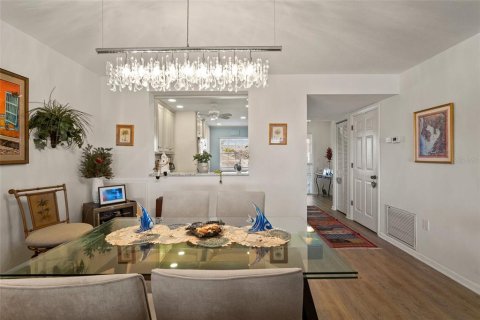 Condo in Bradenton, Florida, 2 bedrooms  № 1585728 - photo 8