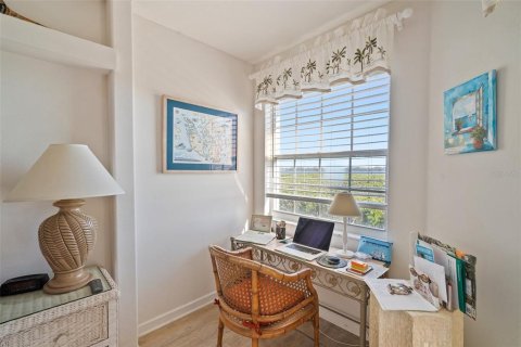 Condo in Bradenton, Florida, 2 bedrooms  № 1585728 - photo 17