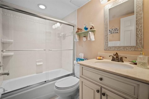Condo in Bradenton, Florida, 2 bedrooms  № 1585728 - photo 27