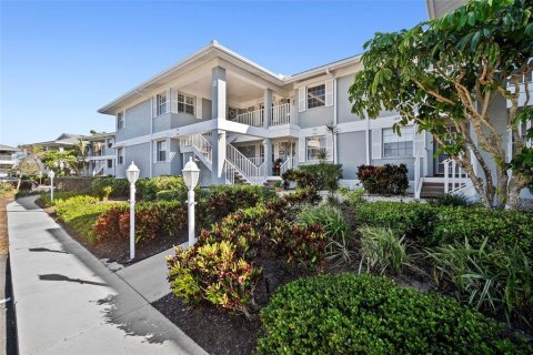 Condo in Bradenton, Florida, 2 bedrooms  № 1585728 - photo 2