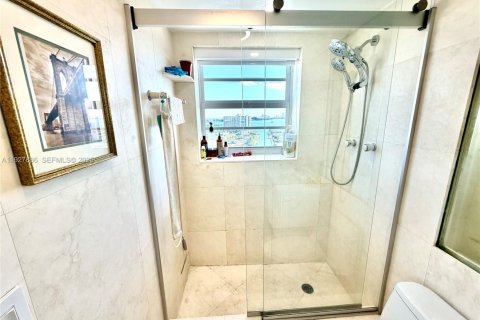 Condominio en venta en North Miami, Florida, 2 dormitorios, 110.37 m2 № 1988146 - foto 21