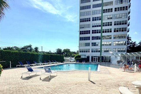 Condominio en venta en North Miami, Florida, 2 dormitorios, 110.37 m2 № 1988146 - foto 28