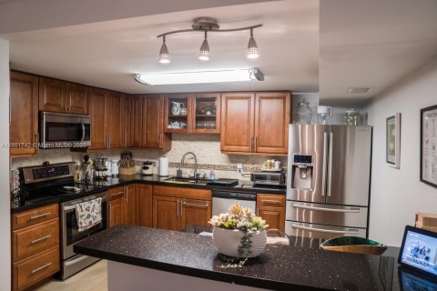 Copropriété à louer à Lauderdale-by-the-Sea, Floride: 3 chambres, 160.16 m2 № 1872358 - photo 24