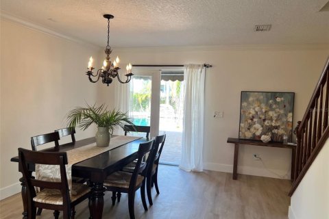 House in Palm Harbor, Florida 5 bedrooms, 305.56 sq.m. № 1716797 - photo 22