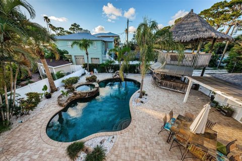 House in Palm Harbor, Florida 5 bedrooms, 305.56 sq.m. № 1716797 - photo 5