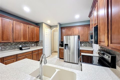 Townhouse in Orlando, Florida 4 bedrooms, 204.94 sq.m. № 1771258 - photo 13