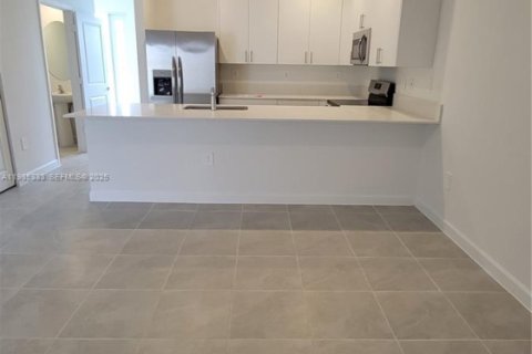 Townhouse in Homestead, Florida 3 bedrooms, 135.64 sq.m. № 1993541 - photo 6