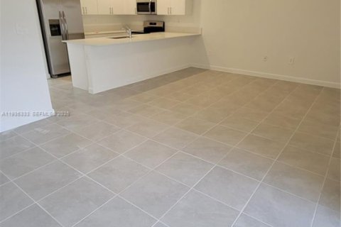 Townhouse in Homestead, Florida 3 bedrooms, 135.64 sq.m. № 1993541 - photo 5