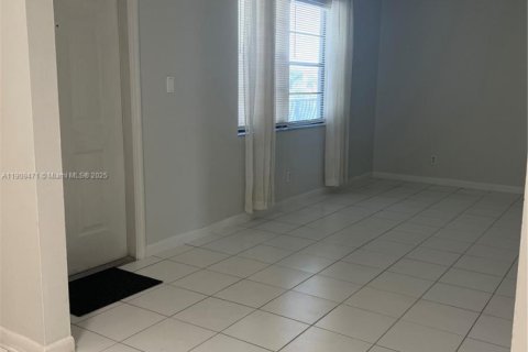 Copropriété à louer à Dania Beach, Floride: 2 chambres, 86.68 m2 № 1966334 - photo 9