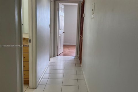 Copropriété à louer à Dania Beach, Floride: 2 chambres, 86.68 m2 № 1966334 - photo 10