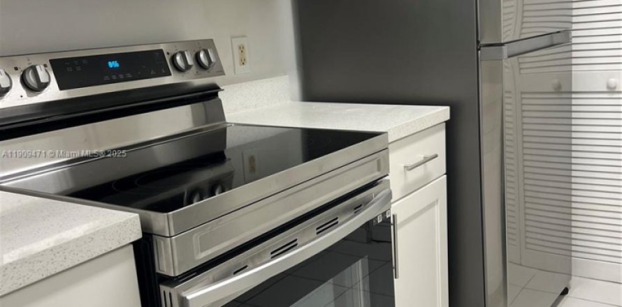 Condo à Dania Beach, Floride, 2 chambres  № 1966334