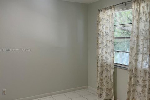 Copropriété à louer à Dania Beach, Floride: 2 chambres, 86.68 m2 № 1966334 - photo 6