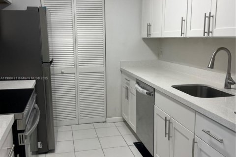 Copropriété à louer à Dania Beach, Floride: 2 chambres, 86.68 m2 № 1966334 - photo 4