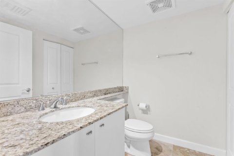 Condo in Fort Lauderdale, Florida, 2 bedrooms № 2078091 - photo 21