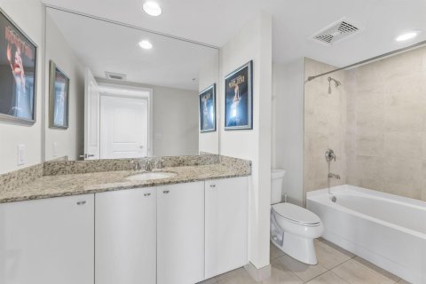 Condo in Fort Lauderdale, Florida, 2 bedrooms № 2078091 - photo 15