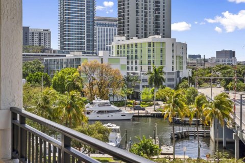 Condo in Fort Lauderdale, Florida, 2 bedrooms № 2078091 - photo 7