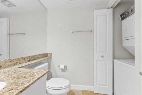 Condo in Fort Lauderdale, Florida, 2 bedrooms № 2078091 - photo 22