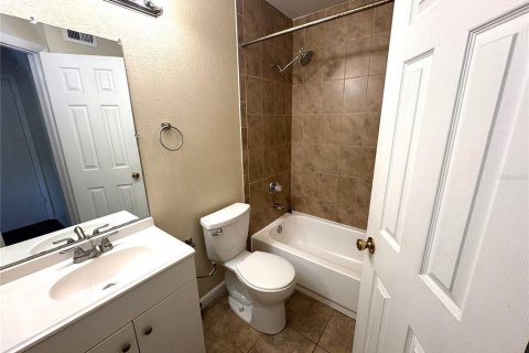 Condominio en alquiler en Orlando, Florida, 2 dormitorios, 80.27 m2 № 1810351 - foto 9